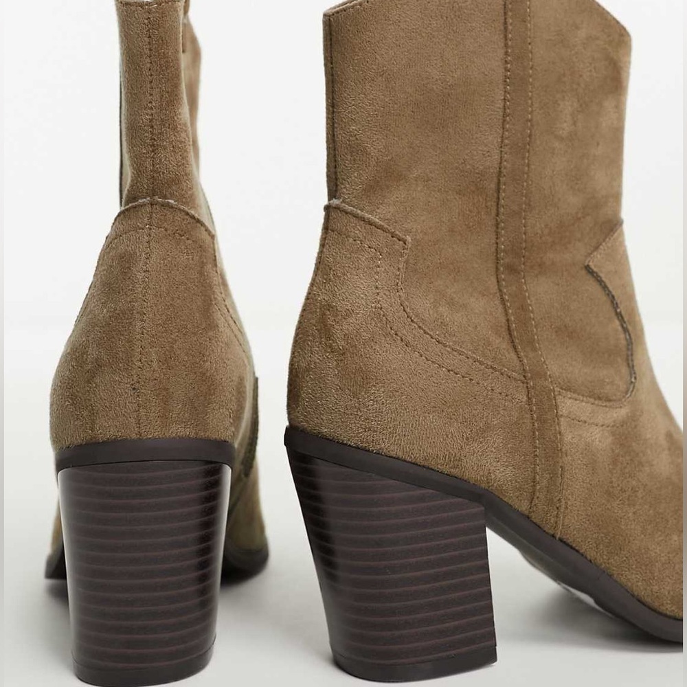 🔥 🆕 ASOS DESIGN Wide Fit Rational heeled western boots in taupe SIZE 11W - Picture 3 of 11